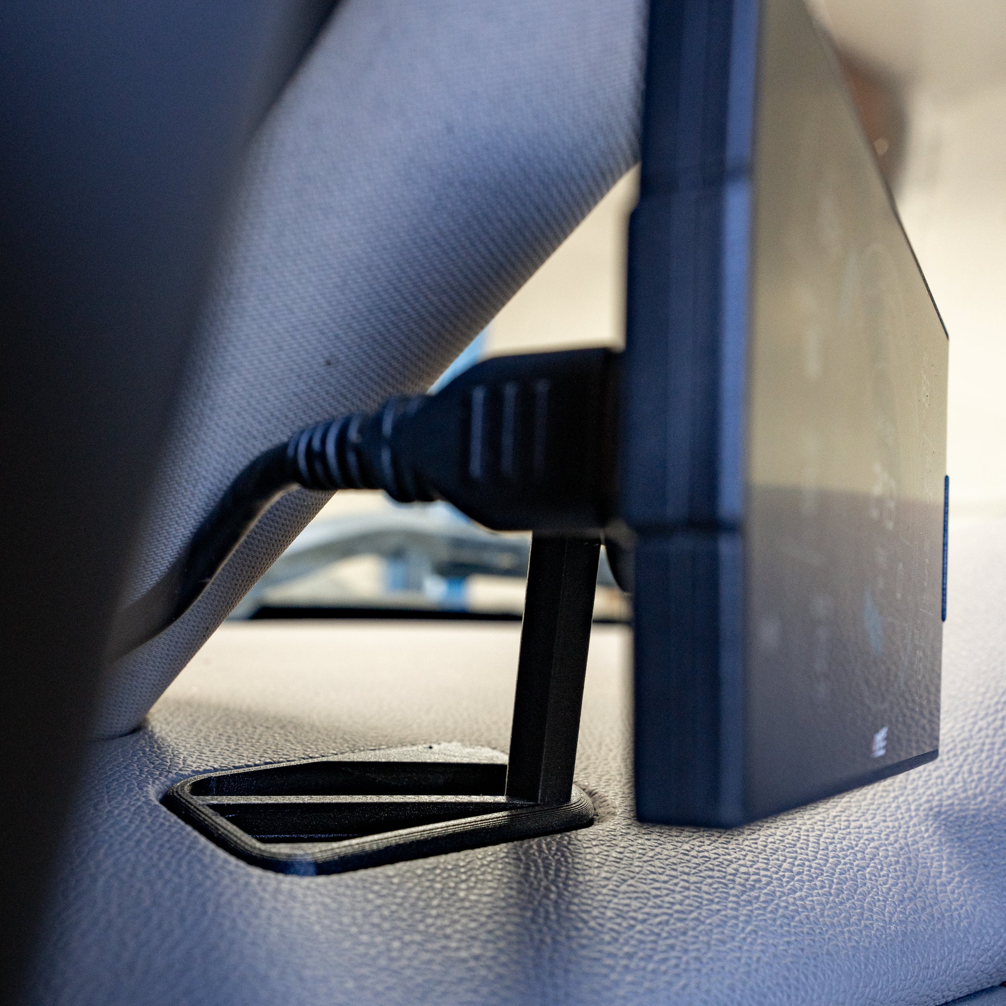 Custom Consoles CTS 2 & 3 Vent Mount, 2007.5-2014 LMM/LML - Image 6
